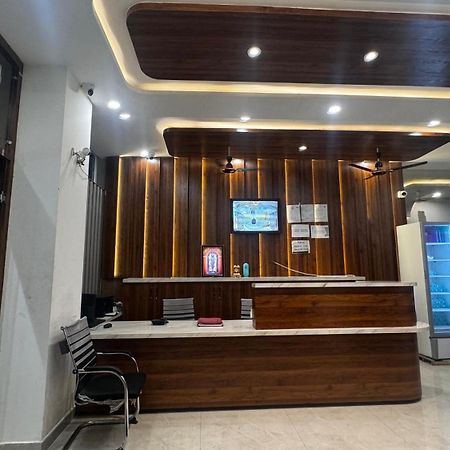 Hotel Prakasham Ujjain Ngoại thất bức ảnh