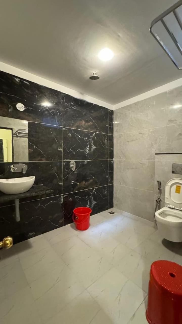 Hotel Prakasham Ujjain Ngoại thất bức ảnh