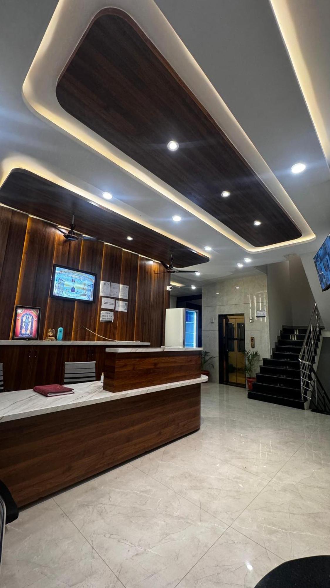 Hotel Prakasham Ujjain Ngoại thất bức ảnh