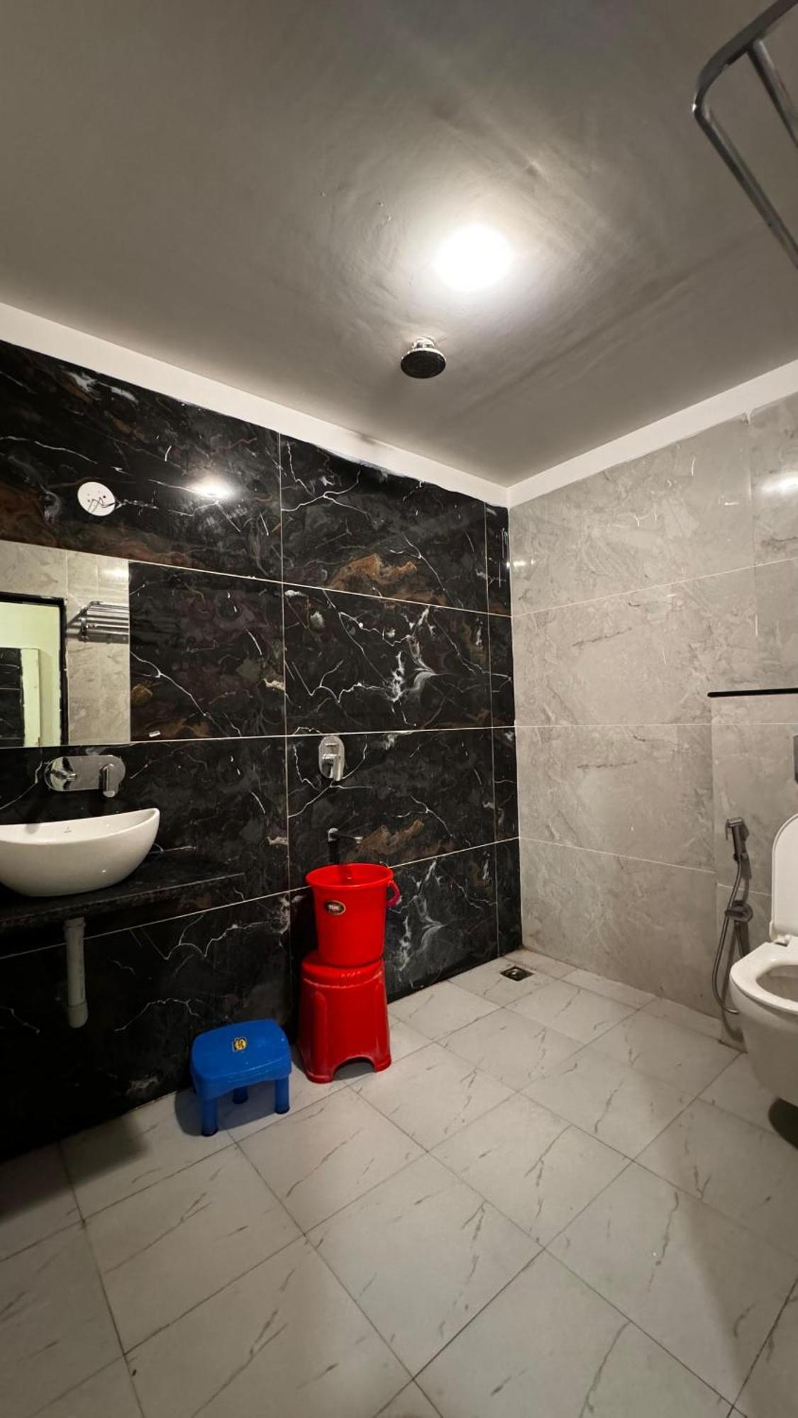 Hotel Prakasham Ujjain Ngoại thất bức ảnh